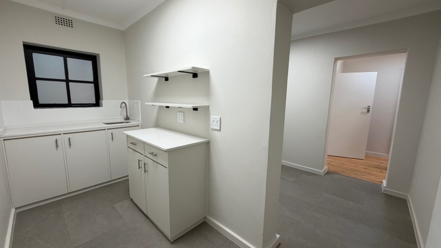 To Let Commercial Property for Rent in Somerset West Western Cape